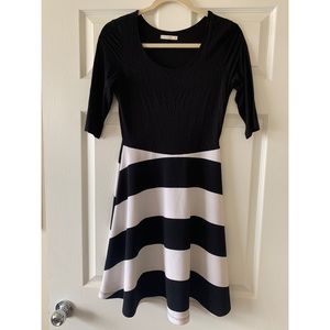 Flattering fit and flare dress 👗